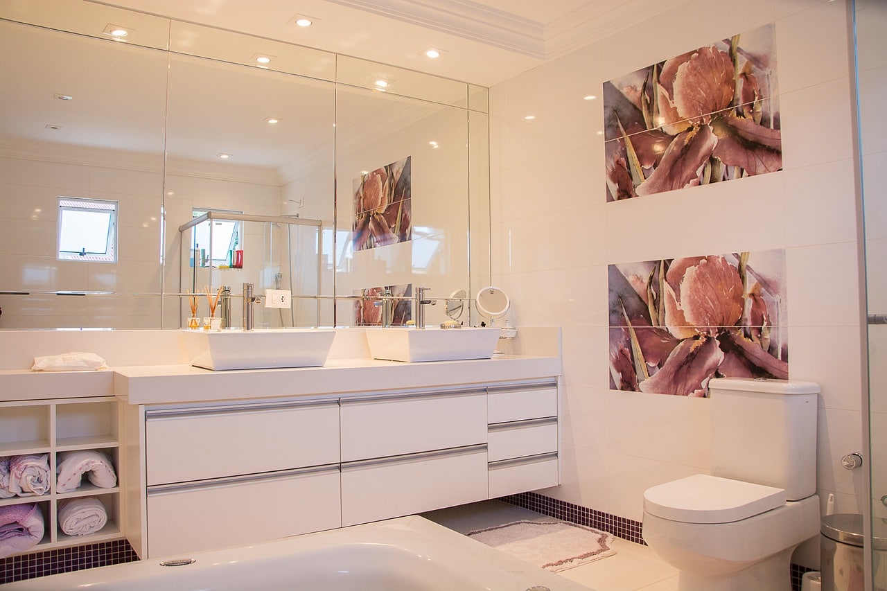 Le miroir de salle de bain : comment allier design et fonctionnalités
