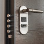 Quel type de sécurité choisir pour sa porte d’entrée ? Quel type de sécurité choisir pour sa porte d’entrée
