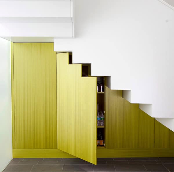 Placard garde-manger escalier