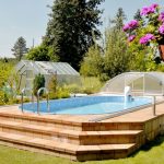 Quel habillage pour décorer une piscine hors-sol ? piscine hors sol habillée par un jardin
