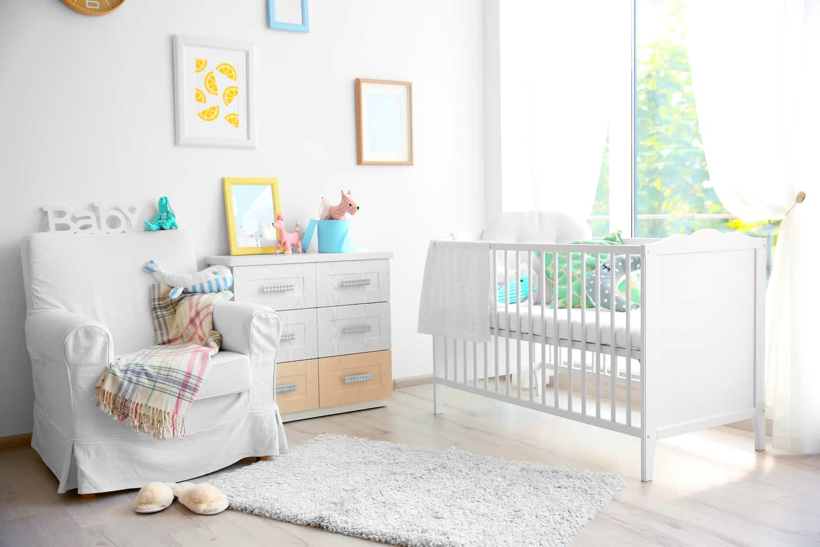 disposition des meubles dans la chambre de bébé