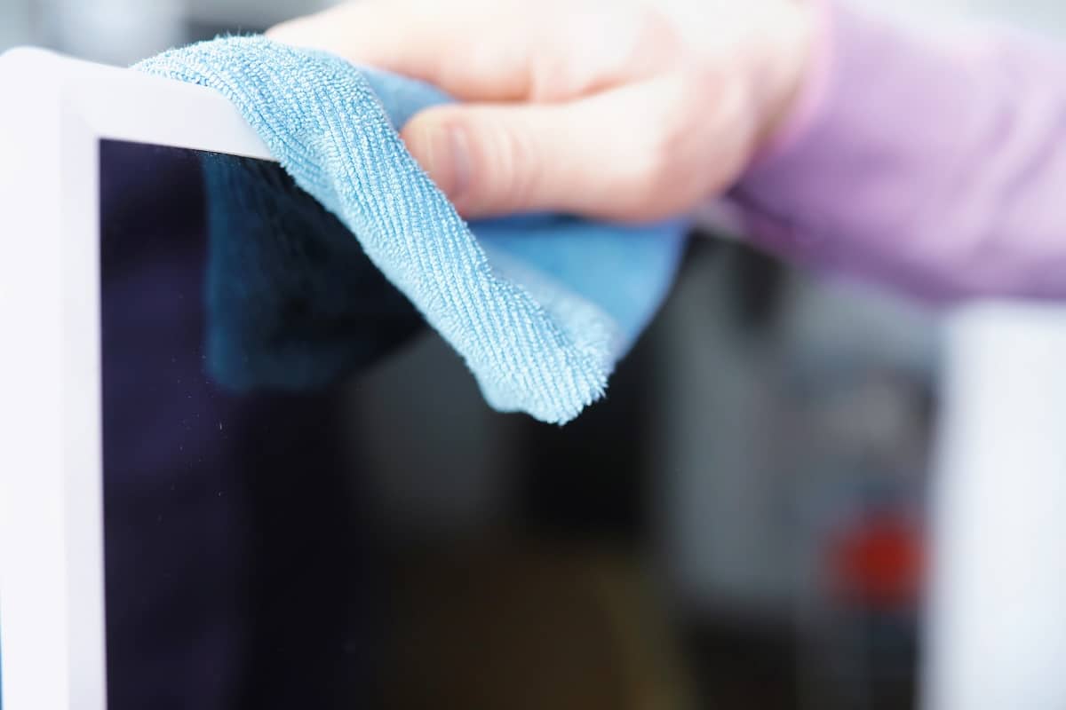 microfibre pour le nettoyage de la tv