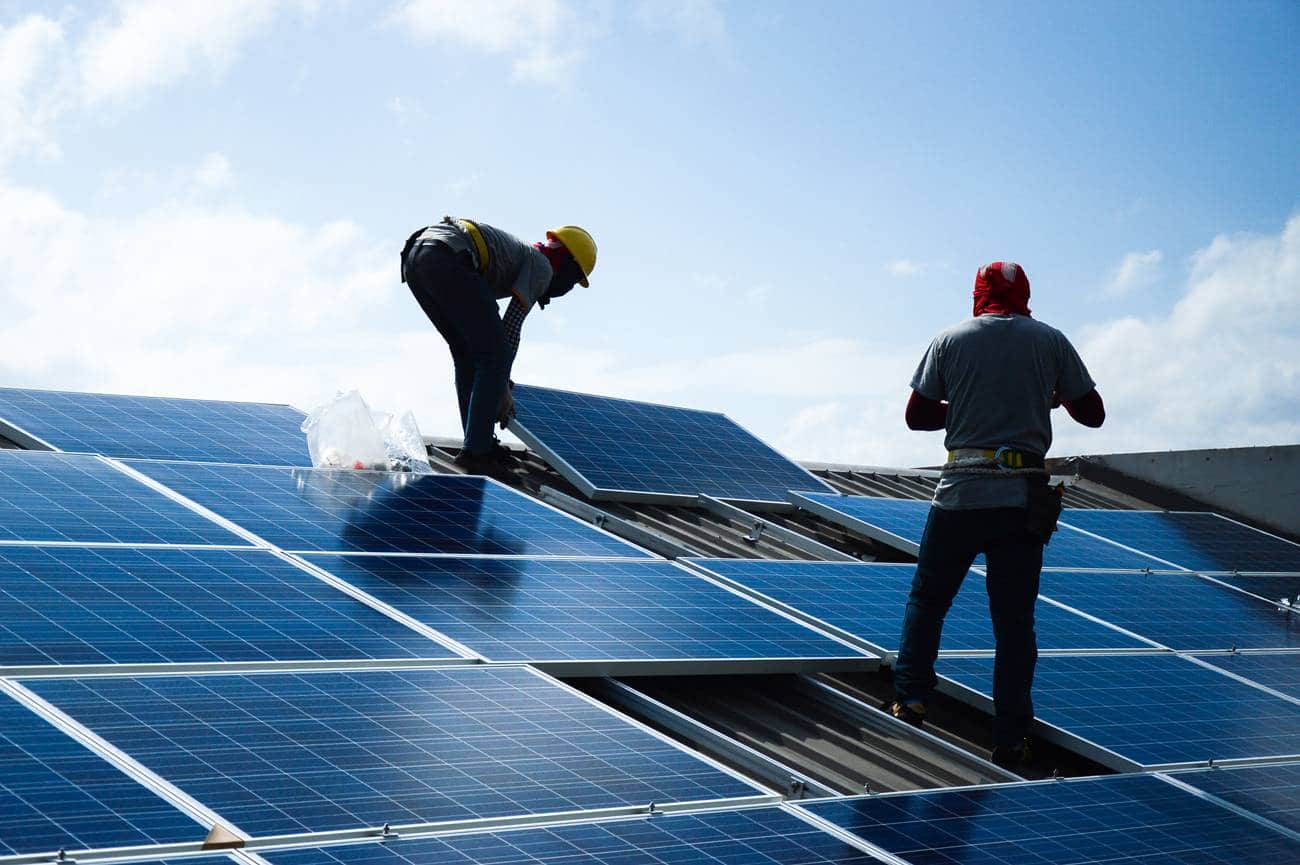 Pourquoi installer des panneaux solaires chez soi ? 