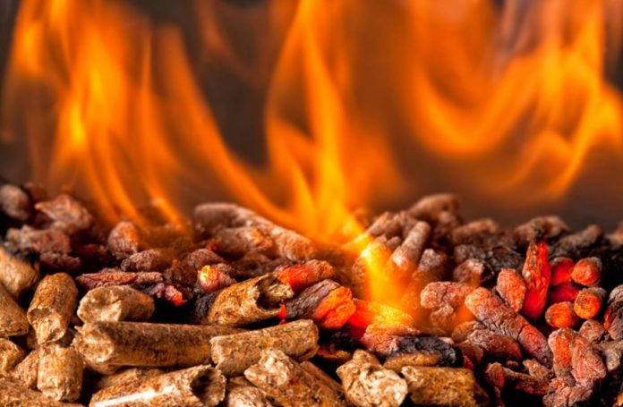 Le poêle à granulés : succès pour ce chauffage au top ! Le poêle à granulés : succès pour ce chauffage au top !