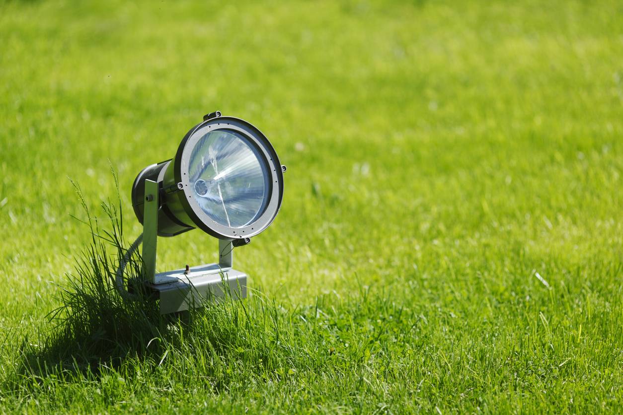 Comment éclairer son jardin avec esthétisme et efficacité ?