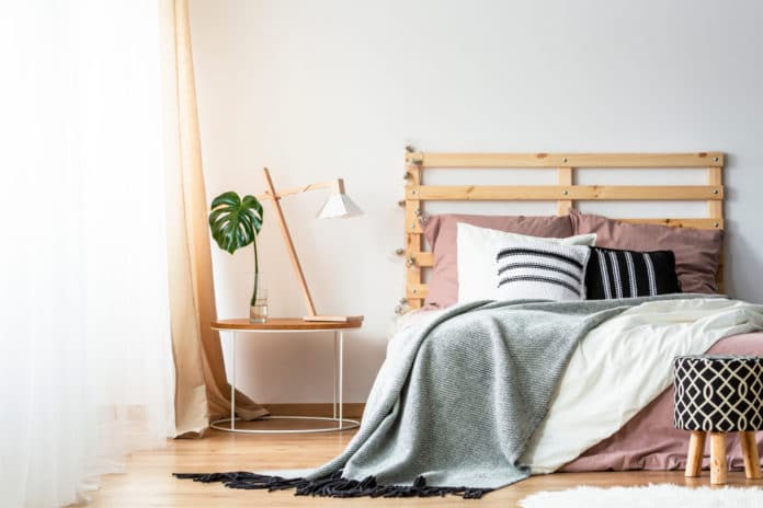 Comment fabriquer une tête de lit en palette