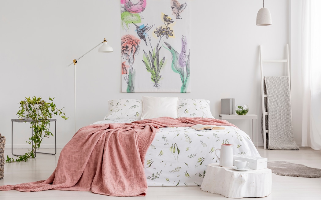 Toile tendue : l'art de l'habillage mural décoratif