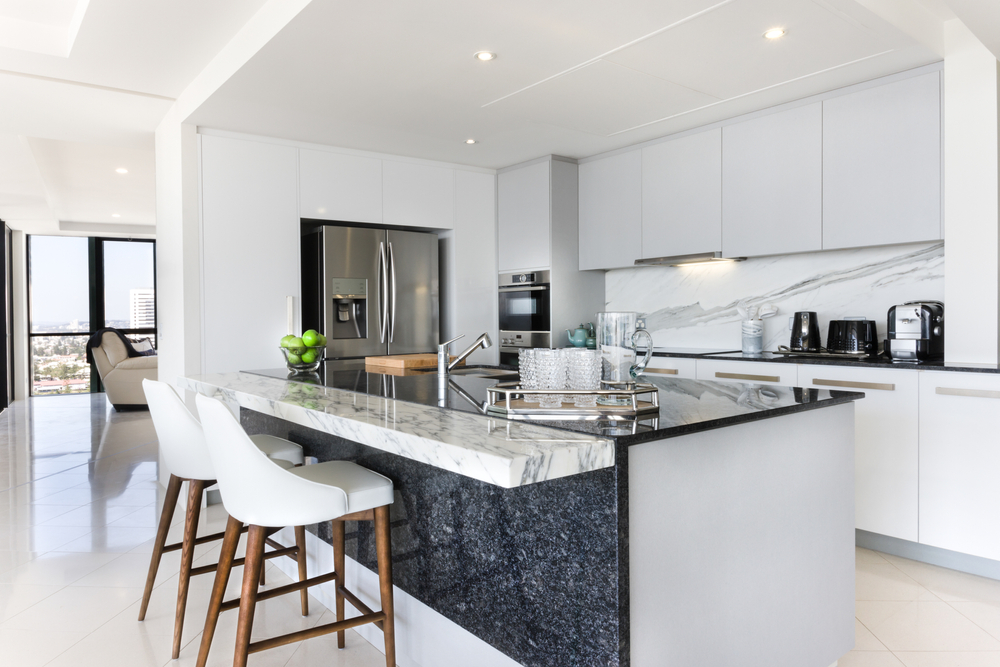 Ilot central dans une petite cuisine
