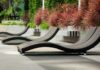 Quel bain de soleil pour piscine choisir cet été ? transat de piscine design