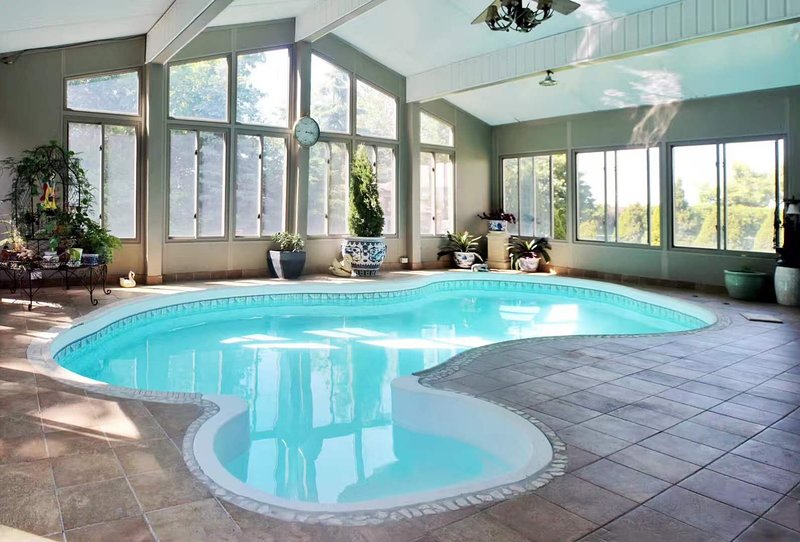 aménager piscine intérieure