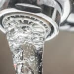 Comment détecter une surconsommation d’eau et que faire le cas échéant ? gaspillage eau gestes écologiques et responsables