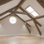 Rénovation de charpente bois : quand et comment procéder ? Restauration charpente en sous pente.