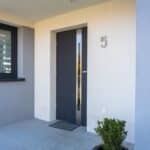 Comment choisir une porte sécurisée au maximum? porte blindée maison moderne
