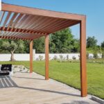 Comment rafraîchir une terrasse exposée plein sud ? pergola terrasse sud