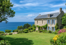 Investir en bord de mer : un pari encore viable en 2025 ? Investir en bord de mer : les pièges et risques à éviter en 2025
