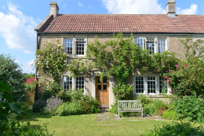Maison ancienne : ces travaux invisibles qui évitent une décote de plusieurs dizaines de milliers d’euros Maison ancienne : ces travaux invisibles qui évitent une décote de plusieurs dizaines de milliers d’euros