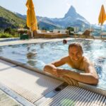 Stations de ski : la piscine devient-elle plus stratégique que la neige ? Stations de ski : la piscine devient-elle plus stratégique que la neige ?